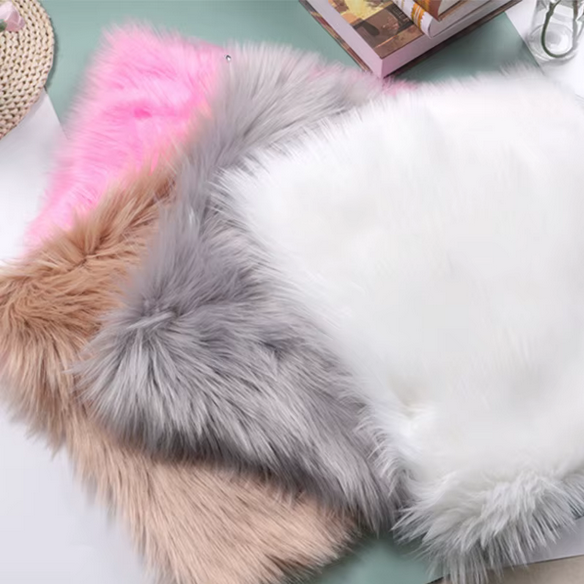PHOTO PUFFY FUR MAT