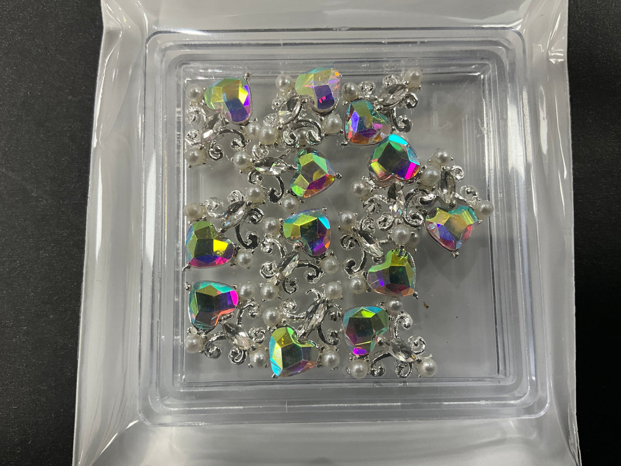 HEART PEARL NAIL CHARMS | 10pcs