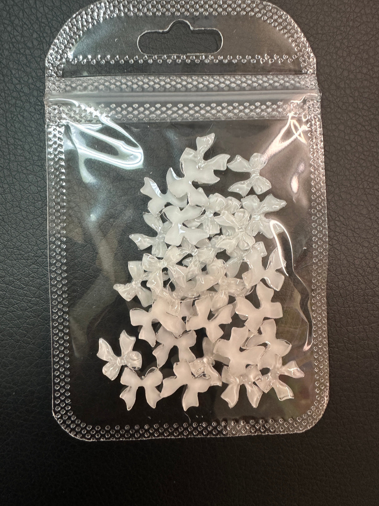 NAIL CHARM | WHITE BOW BAG