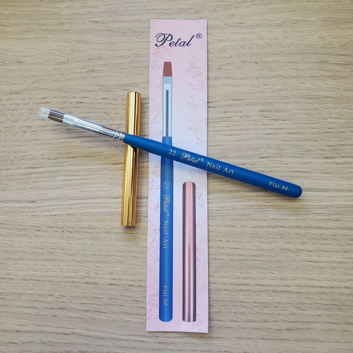 PETAL | "FLAT M" NAIL ART BRUSH WITH CAP #22